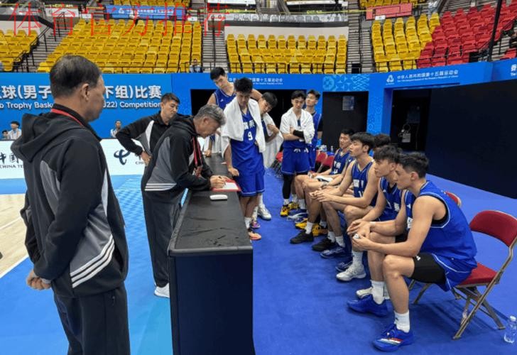 轻松拿下胜利！广东U22男篮大胜27分，挺进四强！